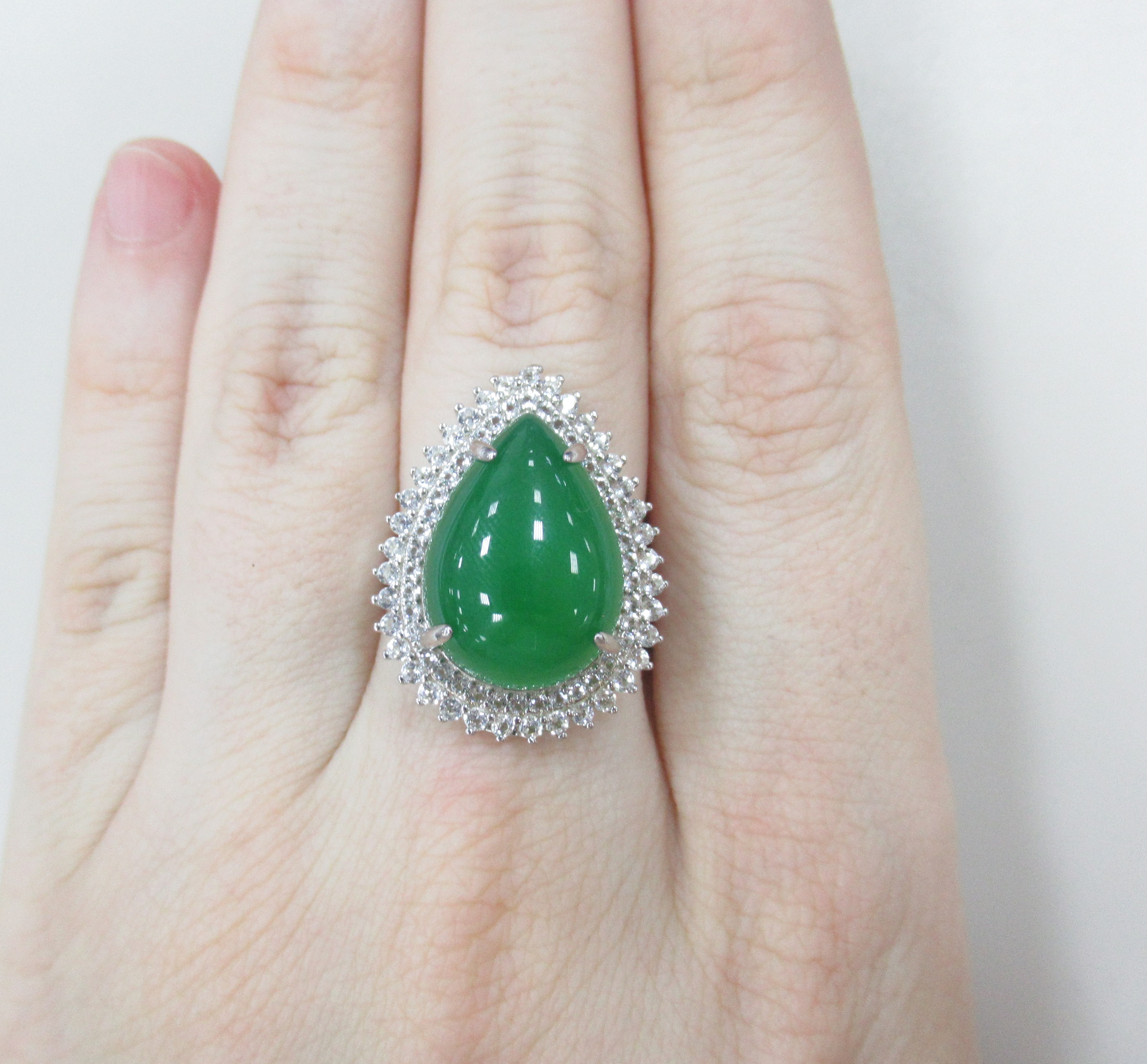 Серебряное кольцо с халцедоном